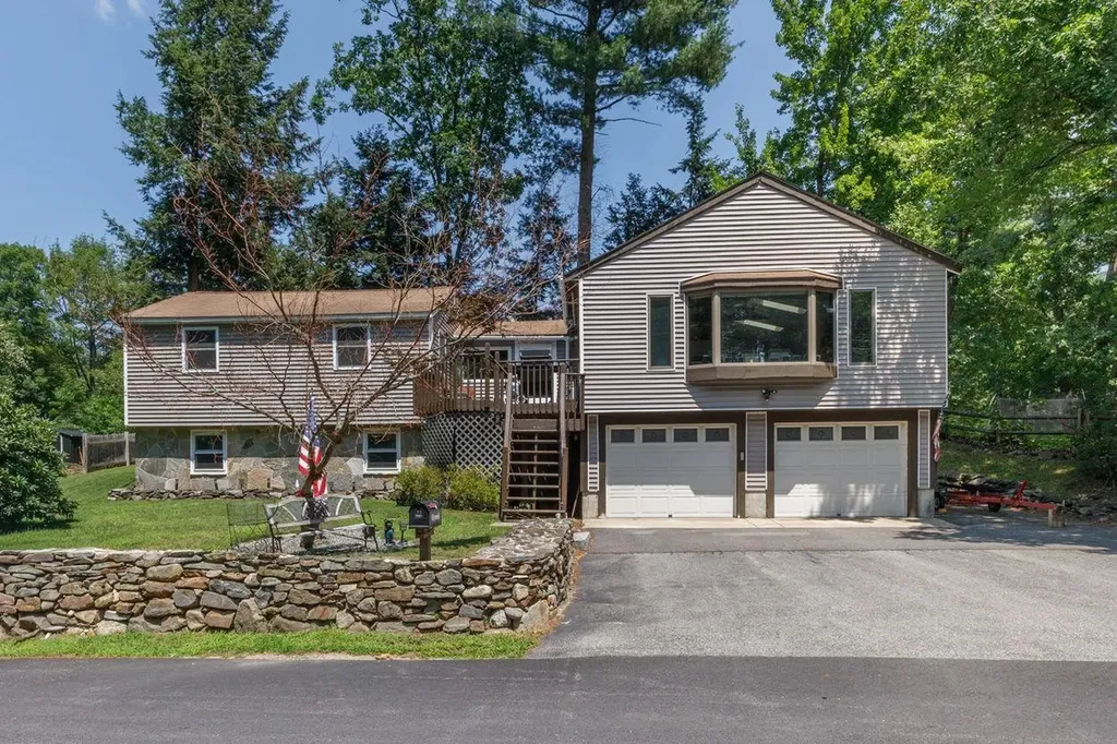 6 John Lane Merrimack NH 03054