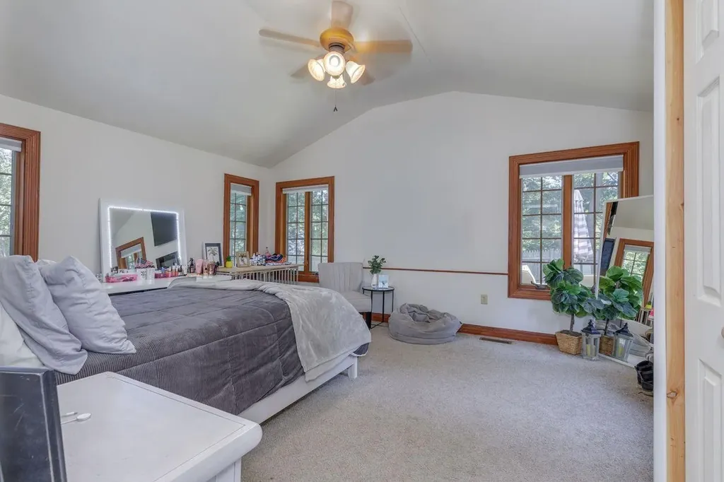 6 John Lane Merrimack NH 03054