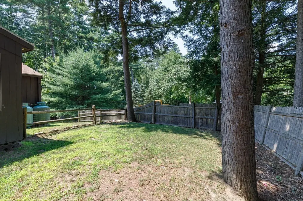 6 John Lane Merrimack NH 03054