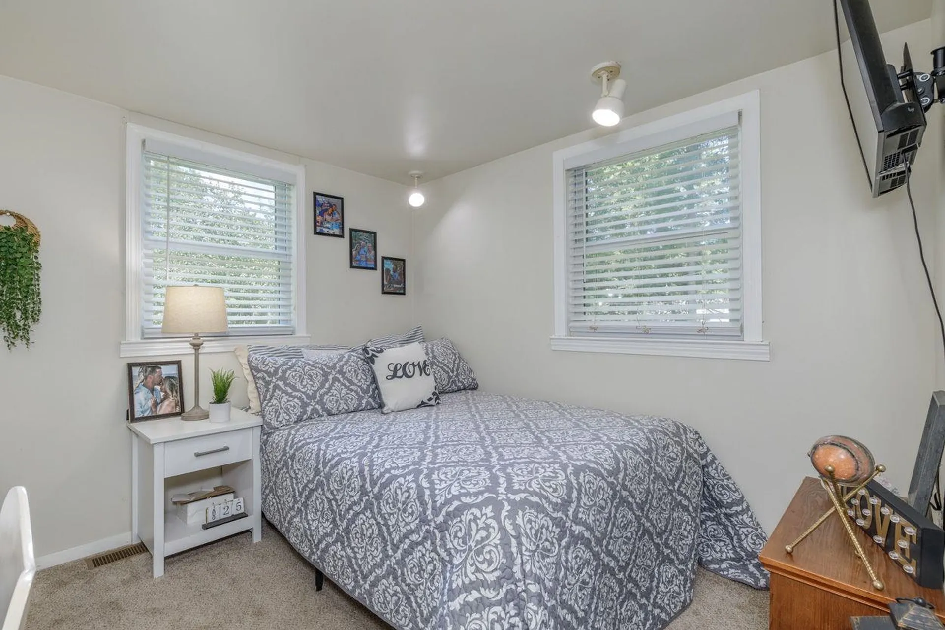 6 John Lane Merrimack NH 03054