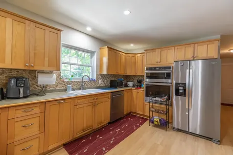 20 Wildwood Avenue Claremont NH 03743