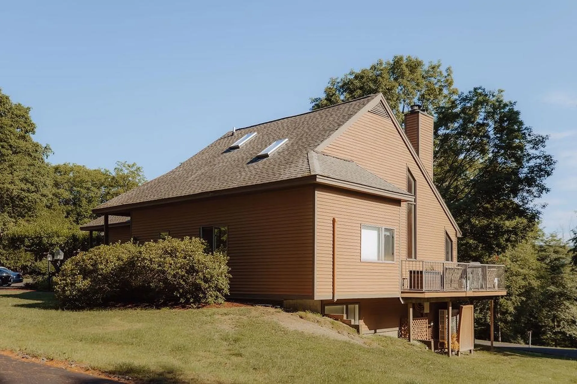 1140 Murphy's Road Hartford VT 05059