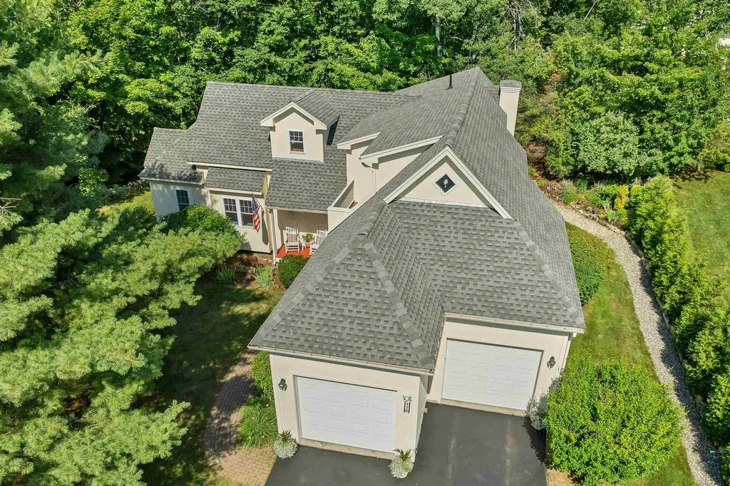 41 Lantern Circle Laconia NH 03246