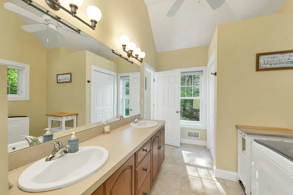 41 Lantern Circle Laconia NH 03246