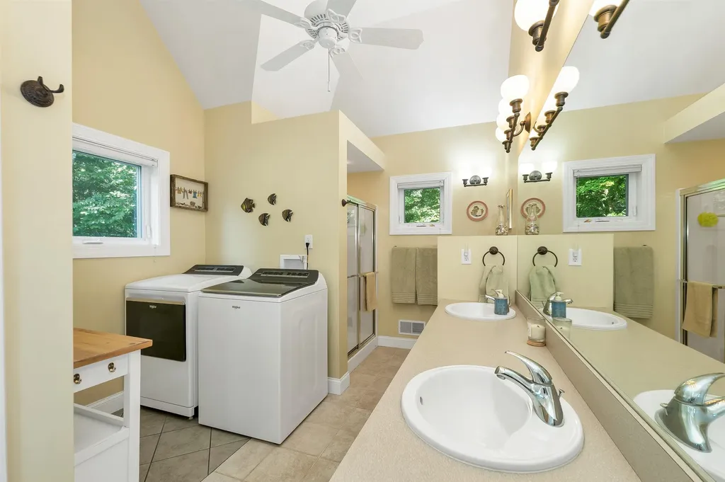 41 Lantern Circle Laconia NH 03246