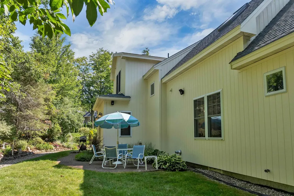 41 Lantern Circle Laconia NH 03246