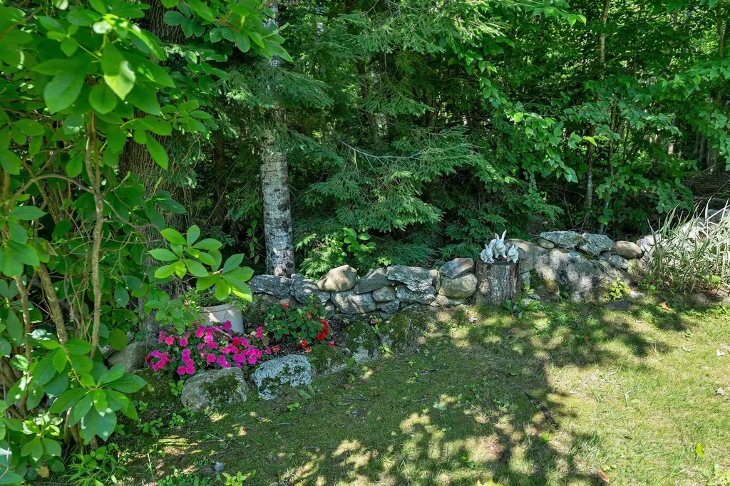 41 Lantern Circle Laconia NH 03246
