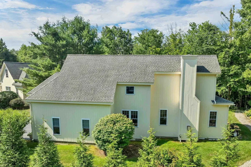 41 Lantern Circle Laconia NH 03246