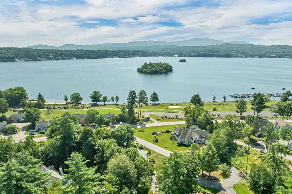 41 Lantern Circle Laconia NH 03246