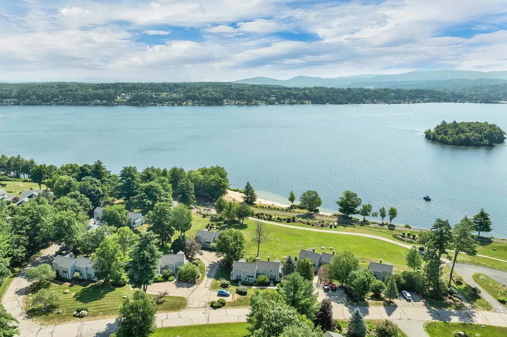 41 Lantern Circle Laconia NH 03246
