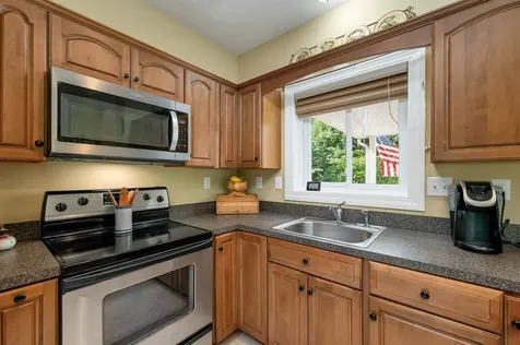 41 Lantern Circle Laconia NH 03246