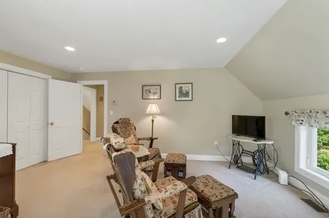 41 Lantern Circle Laconia NH 03246