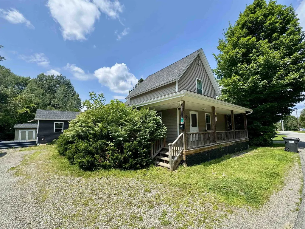93 Winter Street Newport City VT 05855