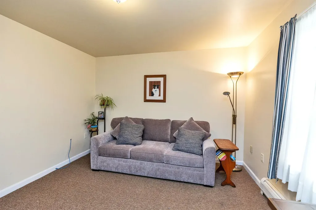 59 Old Chesham Road Marlborough NH 03455