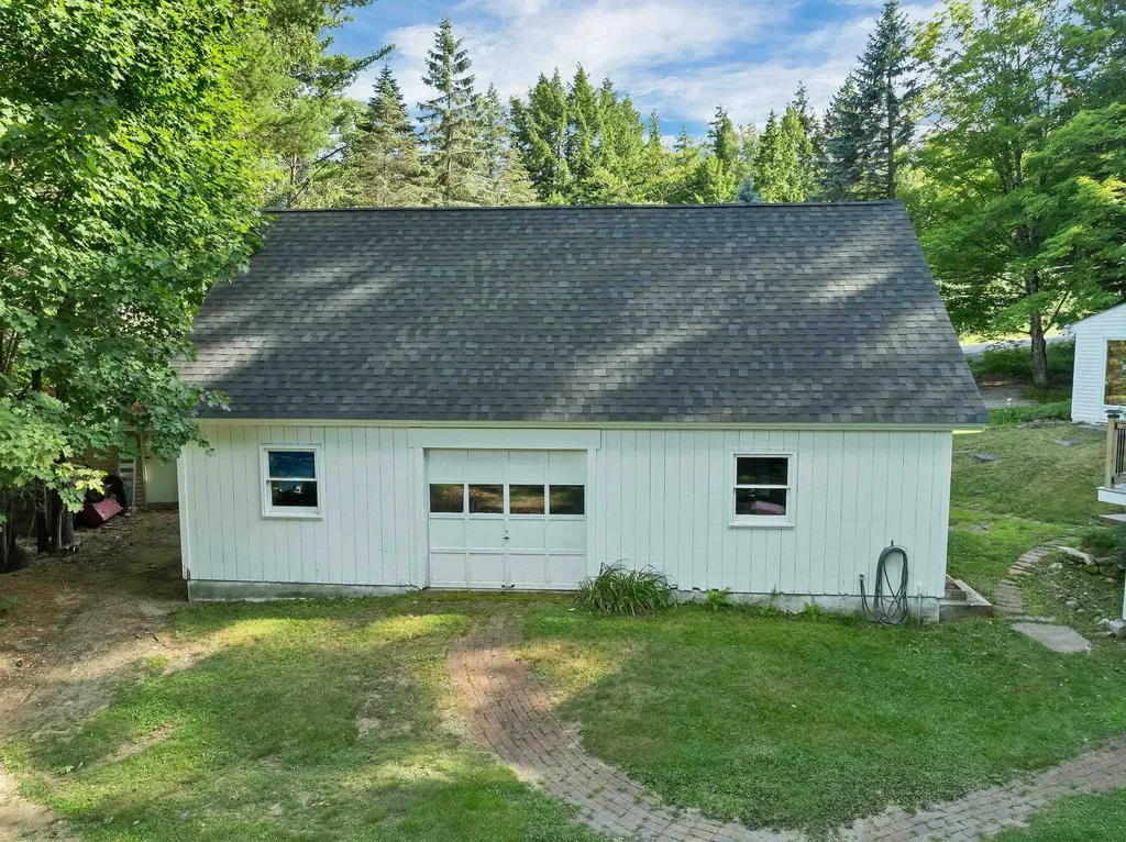 1195 Chocorua Road Tamworth NH 03817