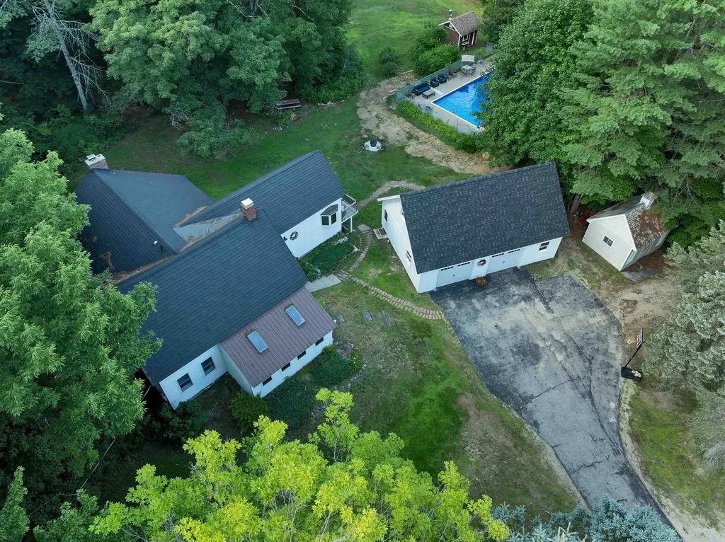 1195 Chocorua Road Tamworth NH 03817