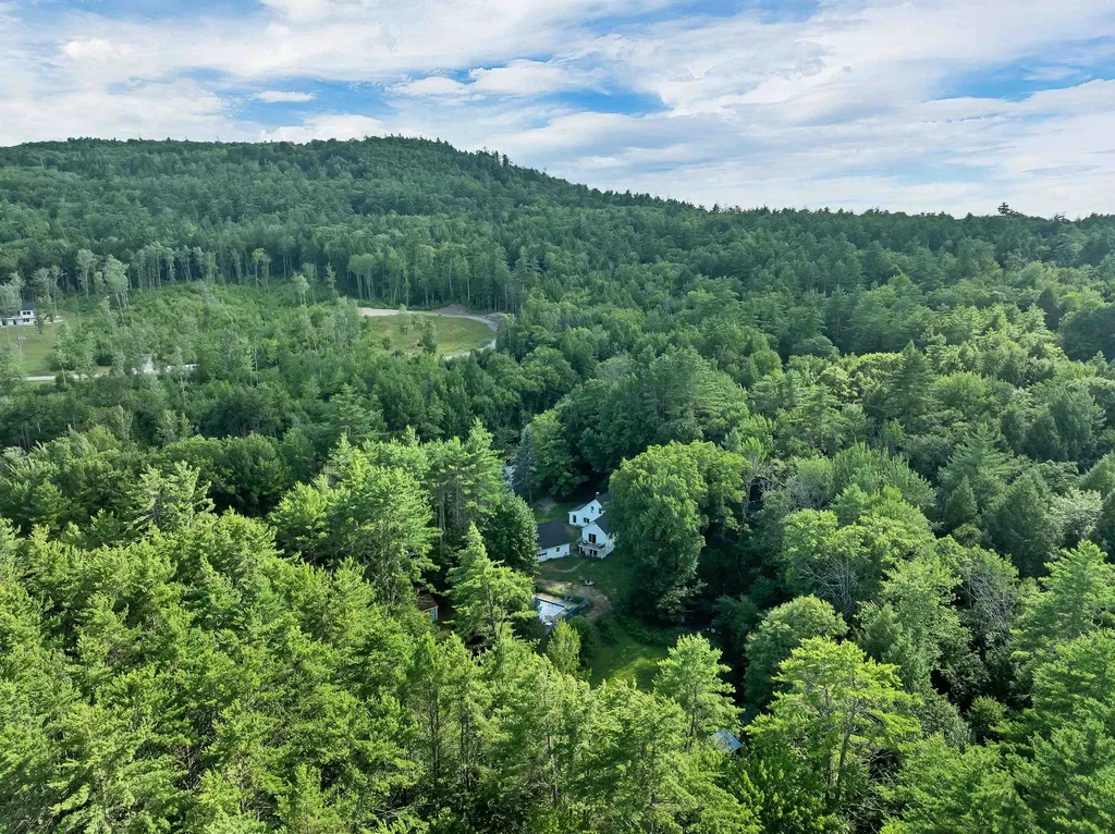 1195 Chocorua Road Tamworth NH 03817