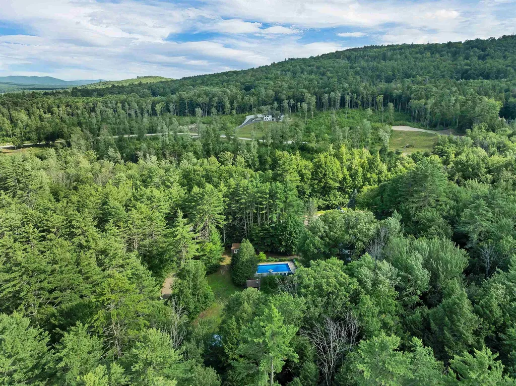1195 Chocorua Road Tamworth NH 03817