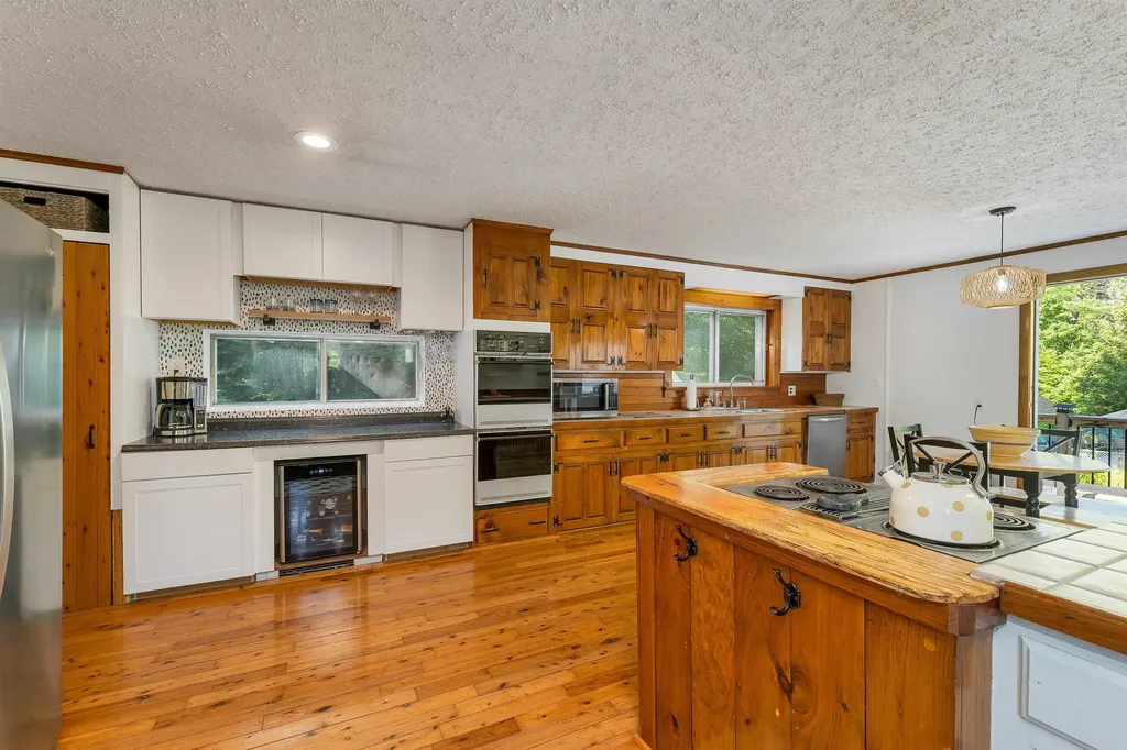 1195 Chocorua Road Tamworth NH 03817