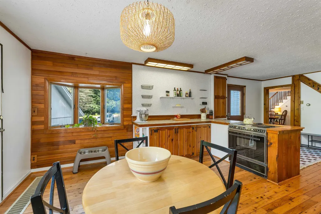1195 Chocorua Road Tamworth NH 03817