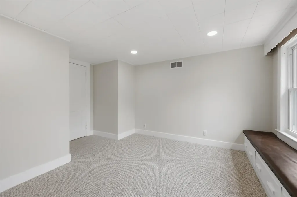 12 Morton Street Nashua NH 03060