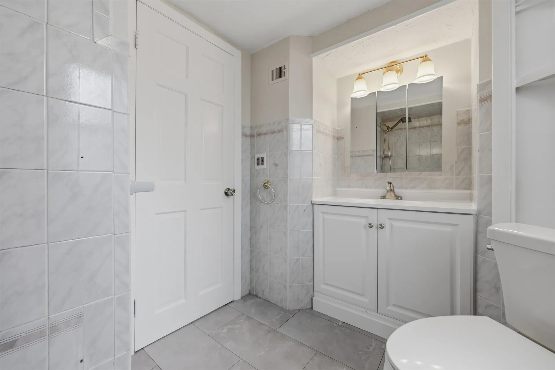 12 Morton Street Nashua NH 03060