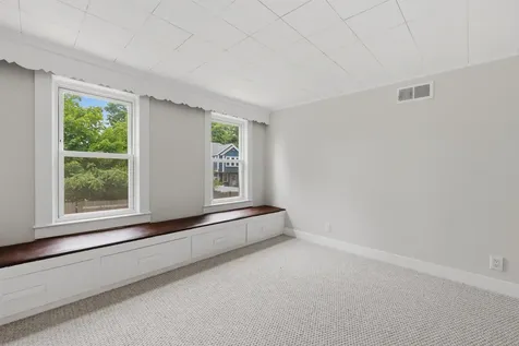 12 Morton Street Nashua NH 03060