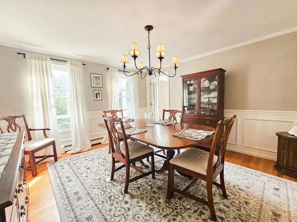 28 Pheasant Run East Kingston NH 03827