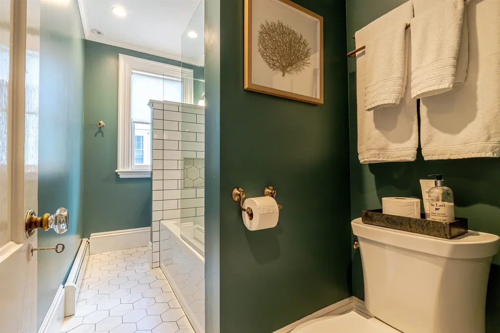 6 Orchard Street Concord NH 03301