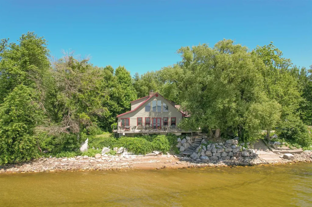 1103 Firehouse Road Alburgh VT 05440