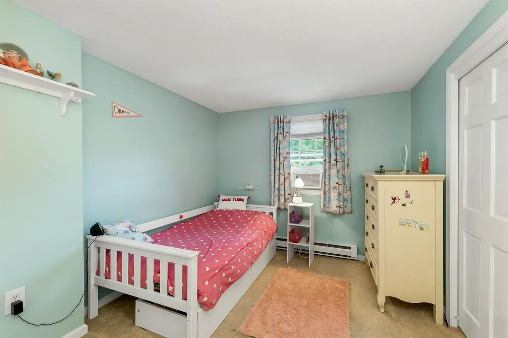 69 Fieldstone Drive Londonderry NH 03053