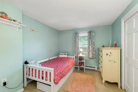 69 Fieldstone Drive Londonderry NH 03053