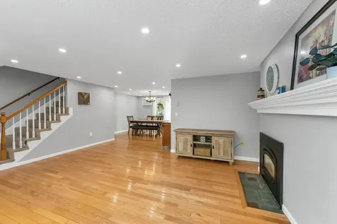 69 Fieldstone Drive Londonderry NH 03053