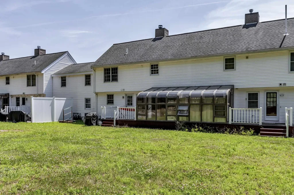 11 Stonebridge Drive Plaistow NH 03865