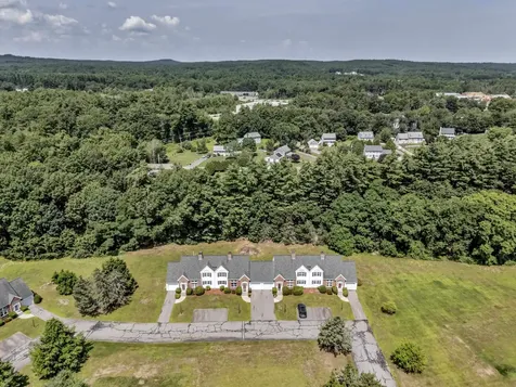 11 Stonebridge Drive Plaistow NH 03865