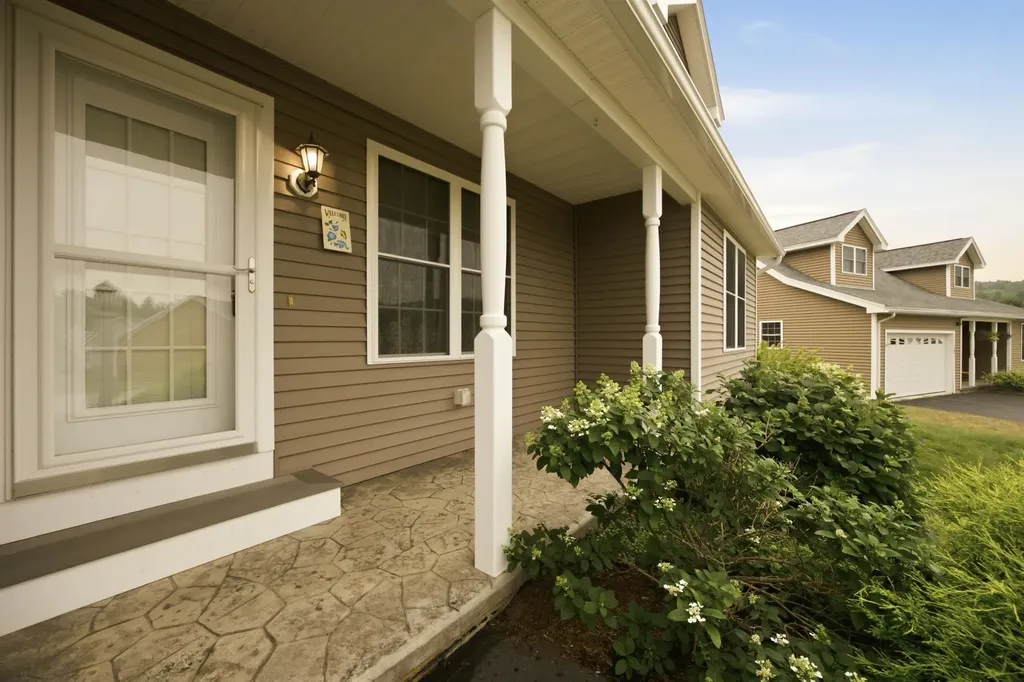 25 Violet Way Loudon NH 03307