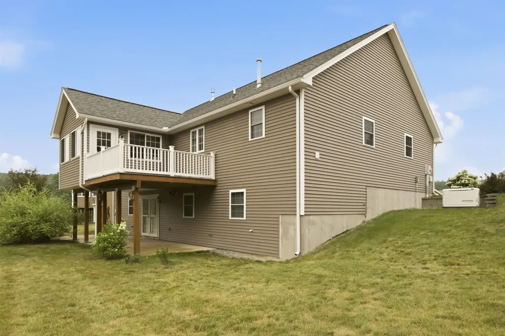 25 Violet Way Loudon NH 03307