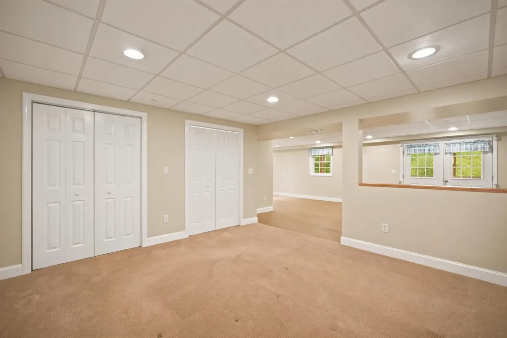 25 Violet Way Loudon NH 03307