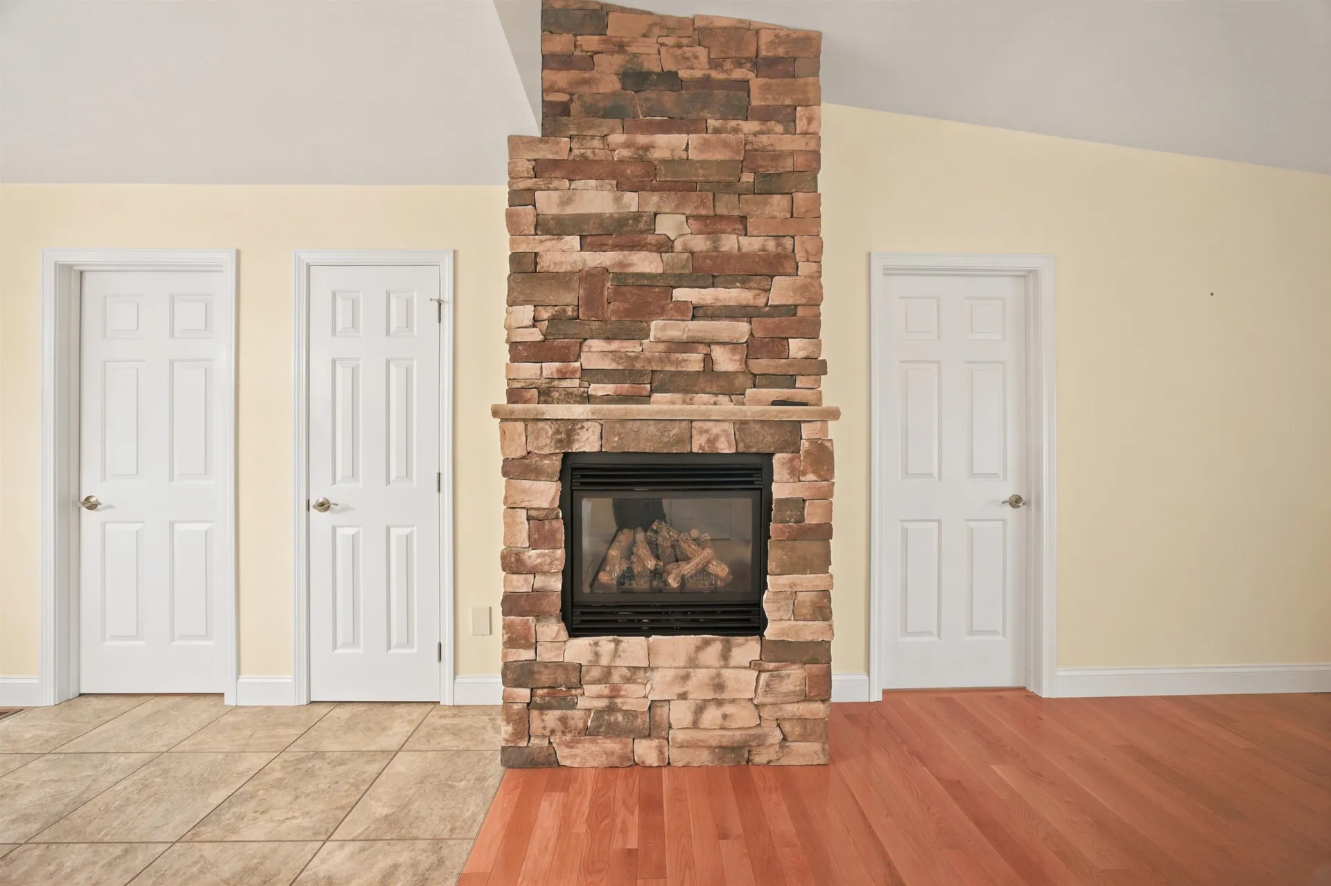 25 Violet Way Loudon NH 03307