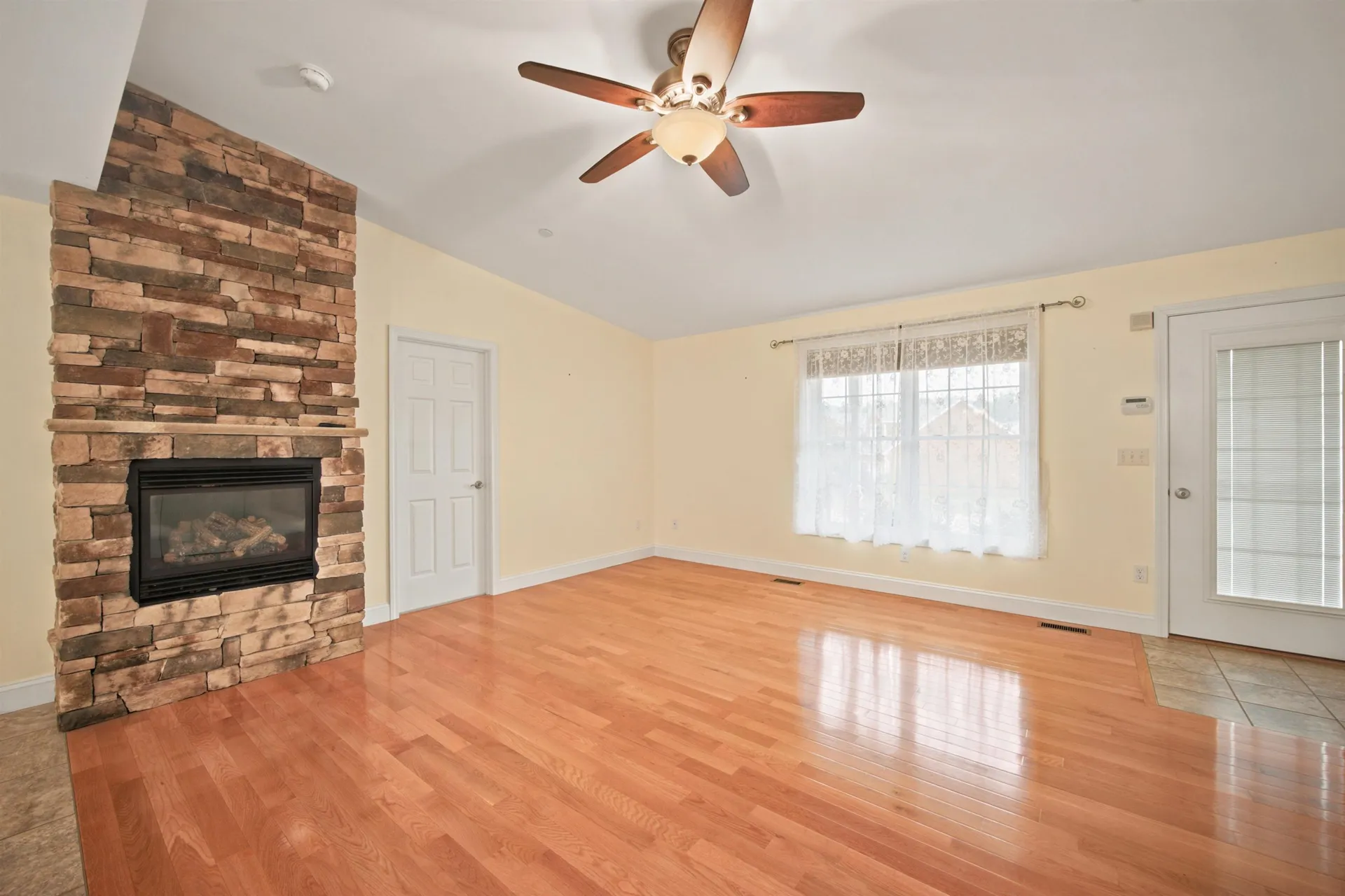 25 Violet Way Loudon NH 03307
