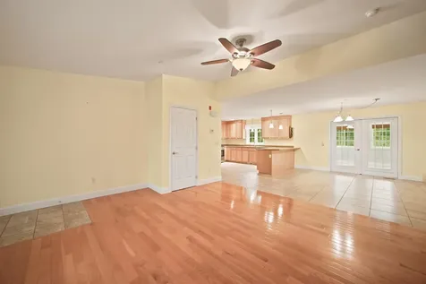 25 Violet Way Loudon NH 03307