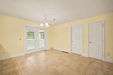 25 Violet Way Loudon NH 03307