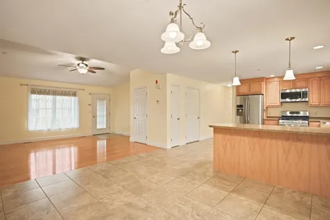 25 Violet Way Loudon NH 03307