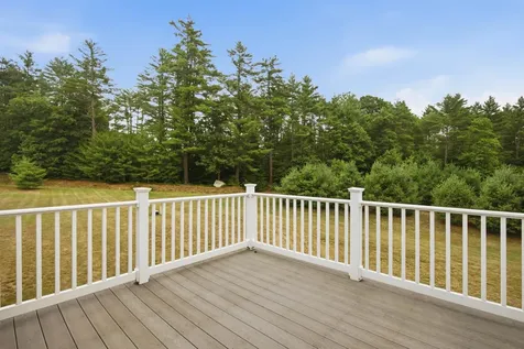 25 Violet Way Loudon NH 03307