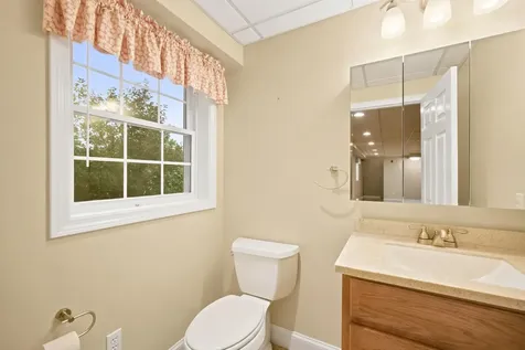25 Violet Way Loudon NH 03307