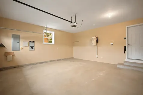 25 Violet Way Loudon NH 03307