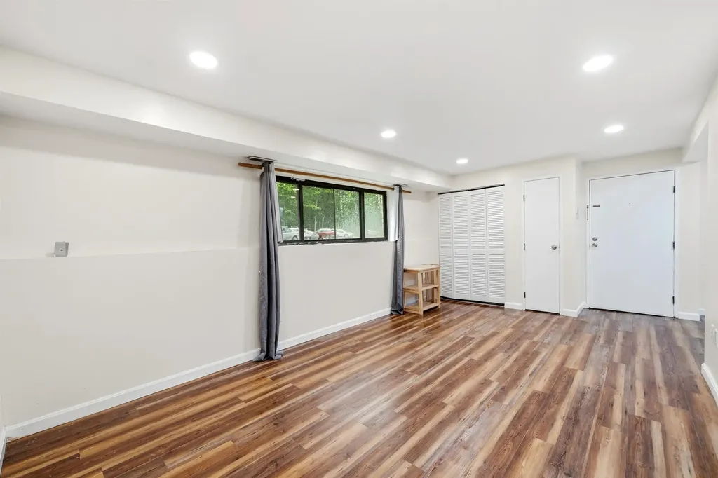 3 Brookside Dr #3 Drive Exeter NH 03833