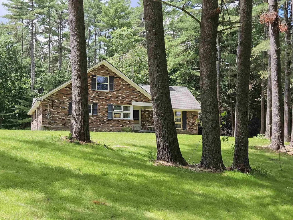 14 Bellmore Drive Orford NH 03777