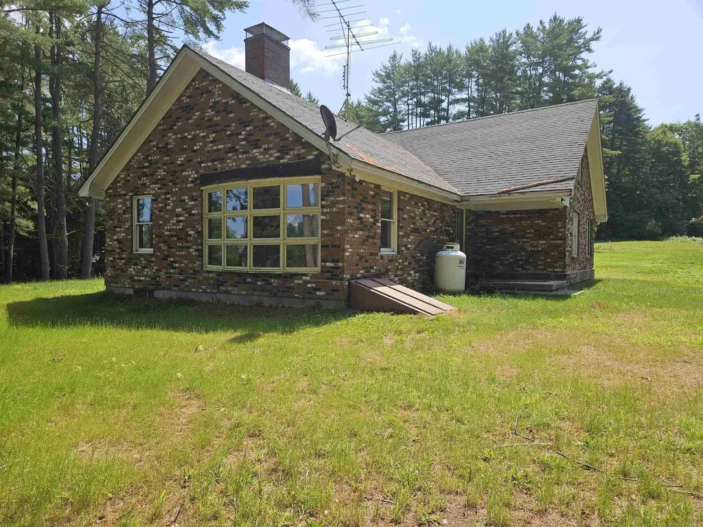14 Bellmore Drive Orford NH 03777
