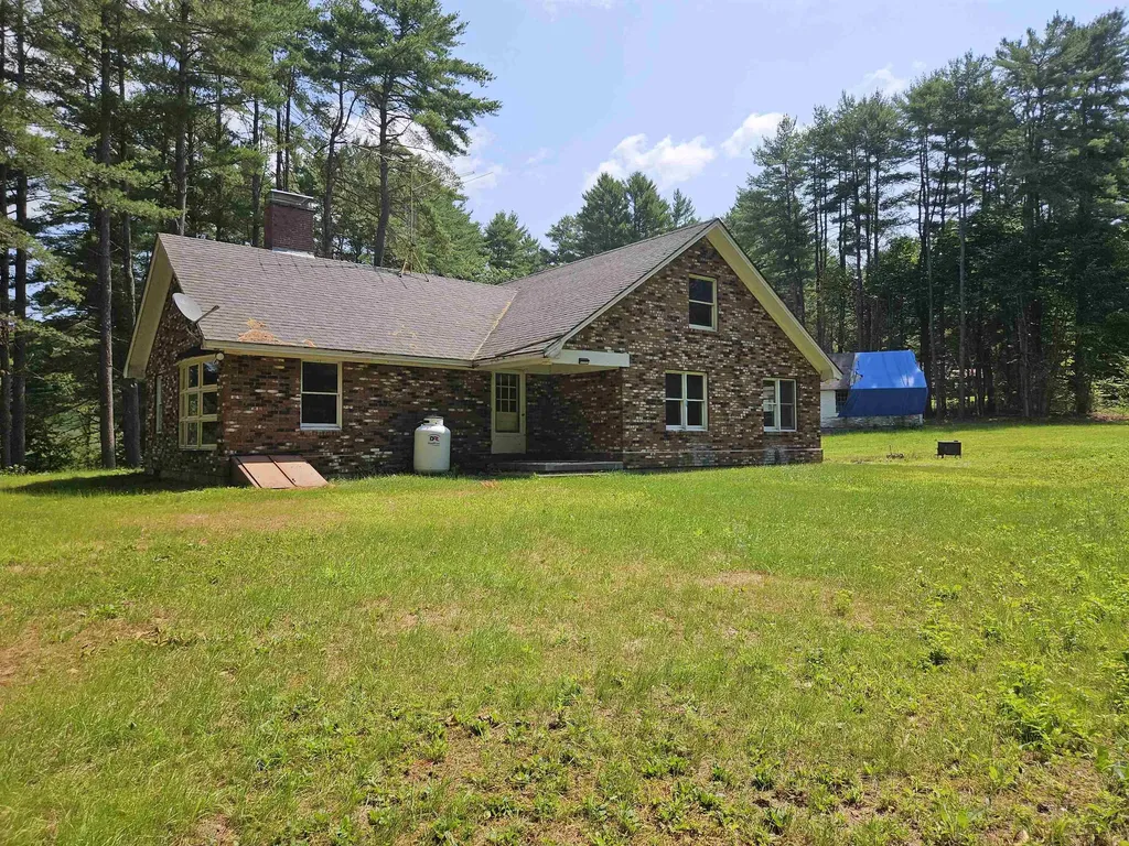 14 Bellmore Drive Orford NH 03777